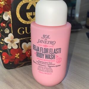 Sol de Janeiro Pink Beija Flor Elasti Body Wash